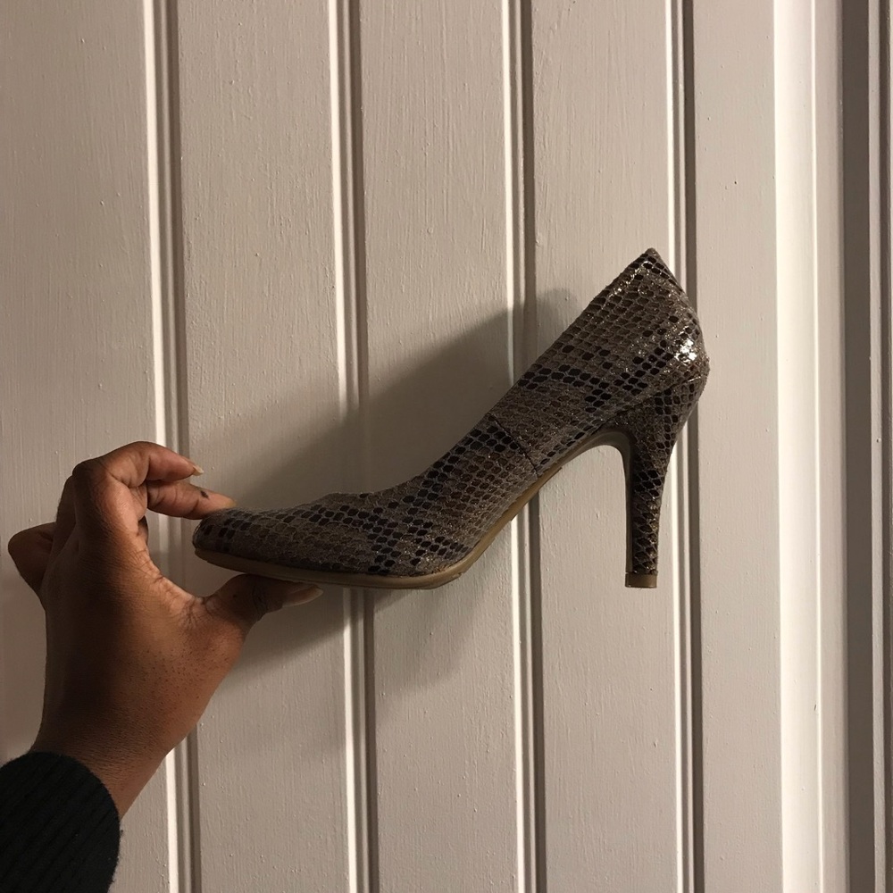 MOOTSIE TOOTSIE HEELS